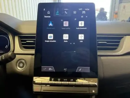 Photo 15 Renault Captur  E-Tech full hybrid 160 ch