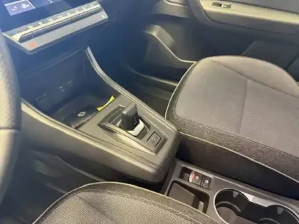 Photo 18 Renault Captur  E-Tech full hybrid 160 ch