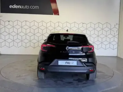 Photo 37 Renault Captur  E-Tech full hybrid 160 ch