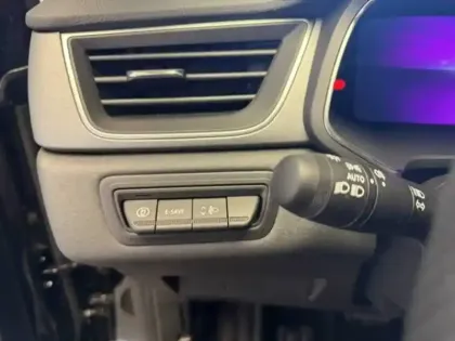 Photo 21 Renault Captur  E-Tech full hybrid 160 ch