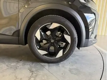 Photo 26 Renault Captur  E-Tech full hybrid 160 ch