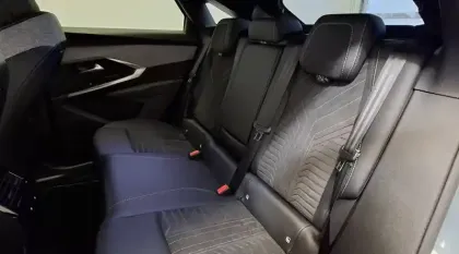 Photo 10 Peugeot 3008  Hybrid 145 e-DCS6