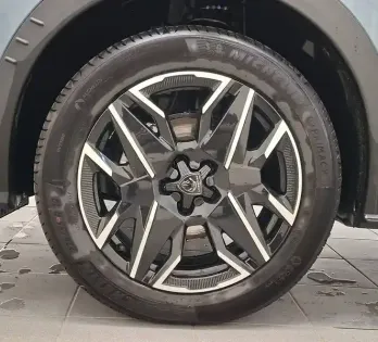 Photo 11 Peugeot 3008  Hybrid 145 e-DCS6