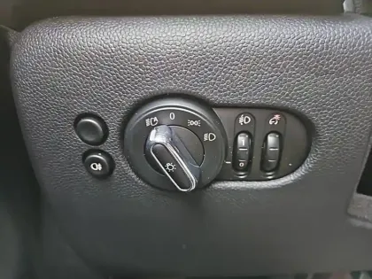 Photo 17 Mini Mini Cabriolet Cooper S 178 ch DKG7