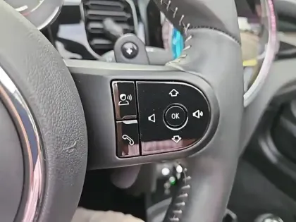 Photo 20 Mini Mini Cabriolet Cooper S 178 ch DKG7