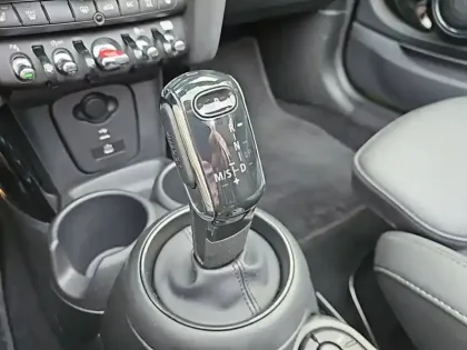 Photo 11 Mini Mini Cabriolet Cooper S 178 ch DKG7