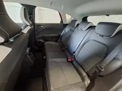 Photo 20 Renault Captur  mild hybrid 160 EDC