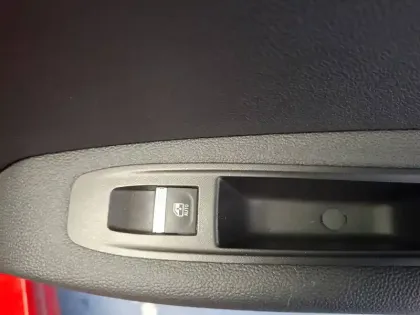 Photo 29 Renault Captur  mild hybrid 160 EDC