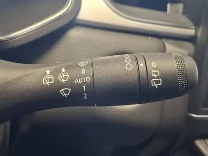 Photo 35 Renault Captur  mild hybrid 160 EDC