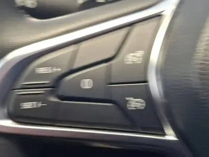 Photo 37 Renault Captur  mild hybrid 160 EDC