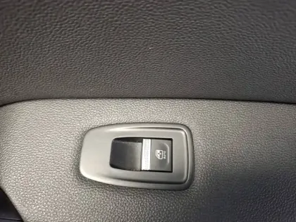 Photo 31 Renault Captur  mild hybrid 160 EDC