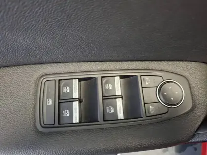 Photo 16 Renault Captur  mild hybrid 160 EDC