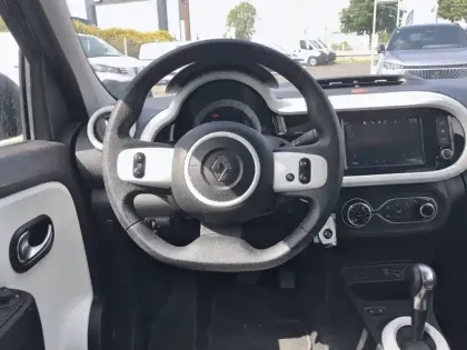 Photo 8 Renault Twingo  III Achat Intégral - 21
