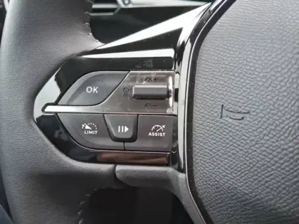 Photo 39 Peugeot 408  PHEV 225 e-EAT8