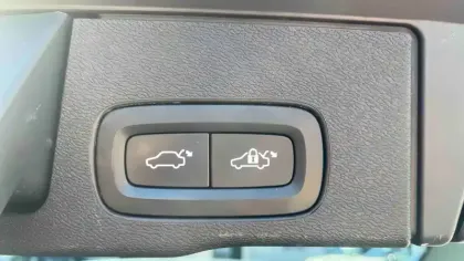 Photo 22 Volvo Xc60  T8 Twin Engine 303 ch + 87 ch Geartronic 8