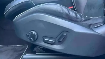 Photo 24 Volvo Xc60  T8 Twin Engine 303 ch + 87 ch Geartronic 8