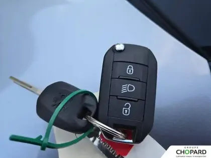 Photo 94 Peugeot 208  PureTech 75 S&S BVM5