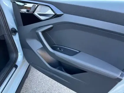 Photo 18 Audi A1  Allstreet 30 TFSI 110 ch S tronic 7