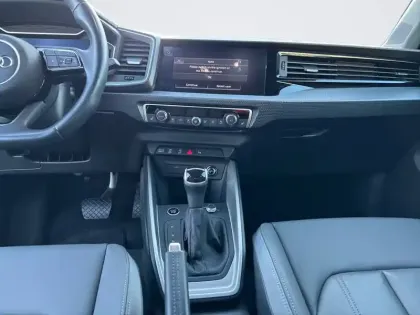 Photo 10 Audi A1  Allstreet 30 TFSI 110 ch S tronic 7