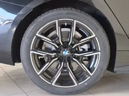 Photo 37 BMW I4  eDrive40