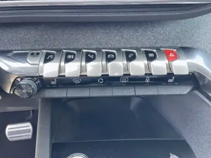 Photo 23 Peugeot 3008  1.6 THP 165ch S&S EAT6