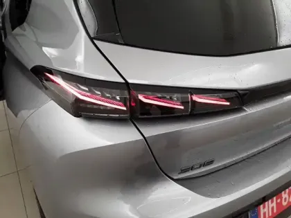 Photo 16 Peugeot 308  Hybrid 145 e-DCS6