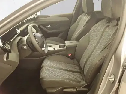 Photo 75 Peugeot 308  Hybrid 145 e-DCS6