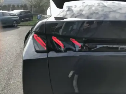 Photo 16 Peugeot 3008  Electrique 230 ch Grande autonomie 97 kWh