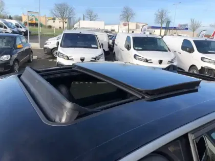 Photo 18 Peugeot 3008  Electrique 230 ch Grande autonomie 97 kWh