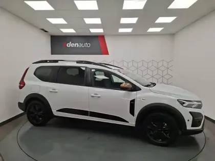 Photo 16 Dacia Jogger  Hybrid 140 5 places