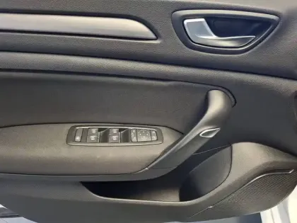 Photo 15 Renault Megane Mégane IV Berline Blue dCi 115