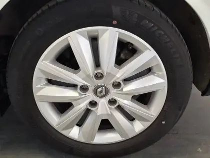 Photo 13 Renault Megane Mégane IV Berline Blue dCi 115