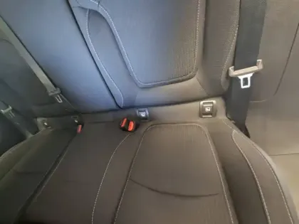 Photo 22 Renault Megane Mégane IV Berline Blue dCi 115