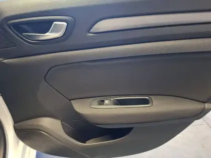 Photo 25 Renault Megane Mégane IV Berline Blue dCi 115