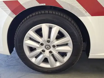 Photo 14 Renault Megane Mégane IV Berline Blue dCi 115