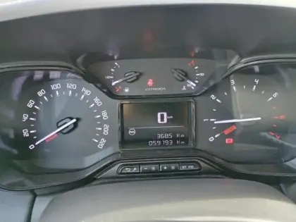 Photo 20 Citroën C3 Aircross  PureTech 110 S&S BVM6 C-Series