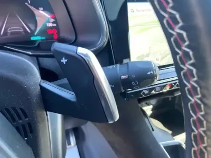 Photo 17 DS DS 7 DS7 Crossback Hybride E-Tense 225 EAT8 Performance Line+