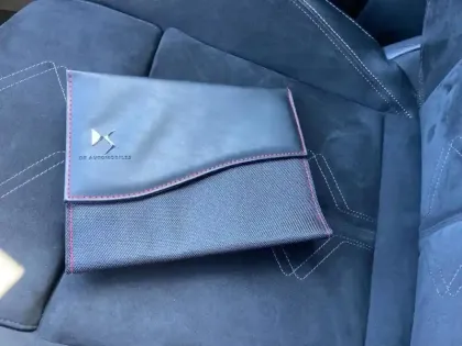 Photo 15 DS DS 7 DS7 Crossback Hybride E-Tense 225 EAT8 Performance Line+