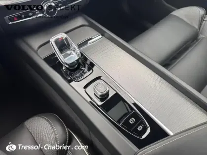 Photo 23 Volvo Xc60  T6 Recharge AWD 253 ch + 145 ch Geartronic 8 Ultimate Style Chrome
