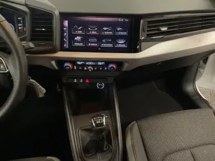 Photo 9 Audi A1 30 TFSI 116 ch BVM6 S line