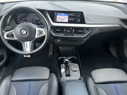 Photo 10 BMW Serie 1 Gén. III (F40) Ph2 M Sport 5