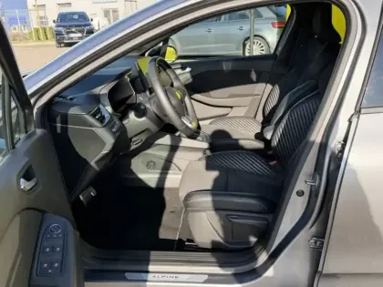 Photo 13 Renault Clio Gén. V (BJA) Ph2 esprit Alpine 5