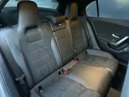 Photo 10 Mercedes Classe A 200 d AMG Line