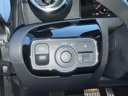 Photo 17 Mercedes Classe A 200 d AMG Line