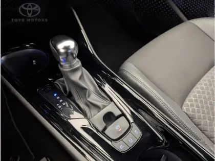 Photo 18 Toyota C-HR 2.0 Hybride 184 Edition