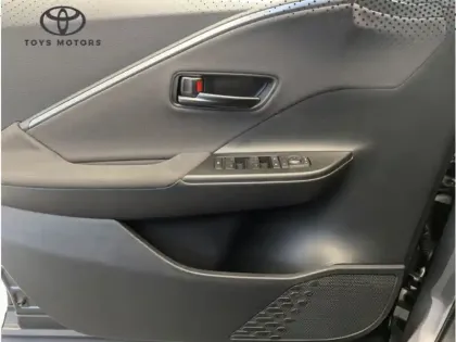 Photo 16 Toyota C-HR 1.8 Hybride 140 Design