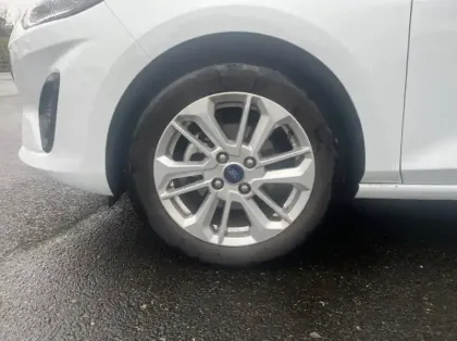 Photo 35 Ford Fiesta Gén. V Ph2 Titanium Business 5