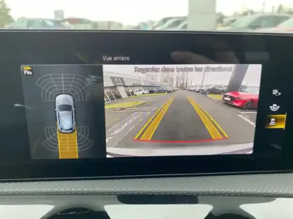 Photo 15 Mercedes Classe A 180 136ch AMG Line 7G-DCT