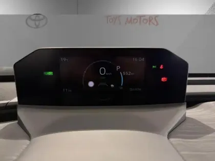 Photo 19 Toyota C-HR Design Grande Autonomie 77 kWh 224ch +