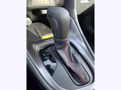 Photo 16 Toyota Yaris Hybride 130h GR SPORT